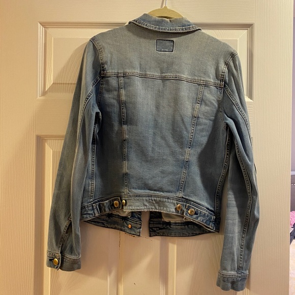 🧥 Jean Jacket - Picture 2 of 3